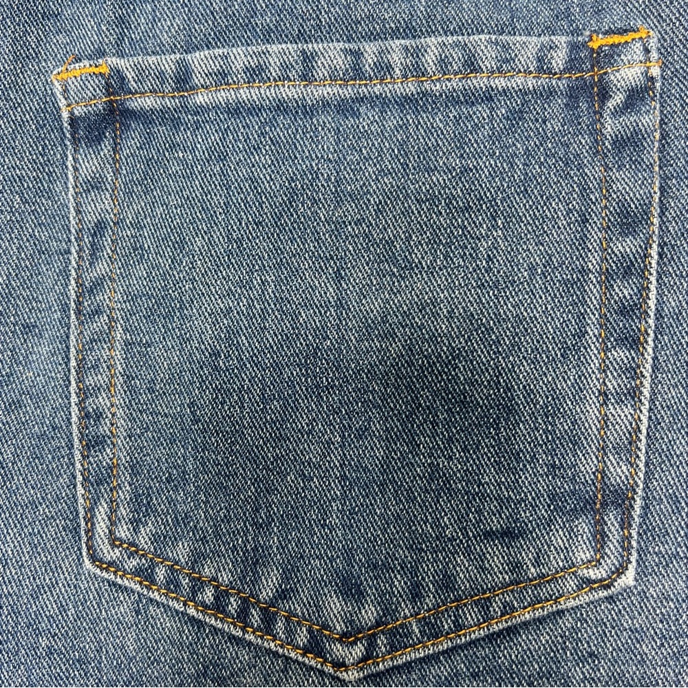 FOREVER 21 LOS ANGELES High Rise Jean Shorts Cuff Hem Medium Wash Size 31 - Picture 5 of 6
